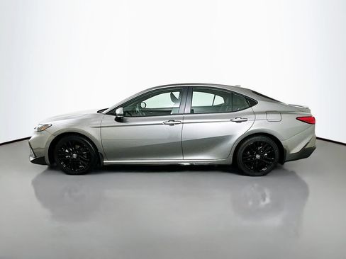 Used 2026 Toyota Camry SE w/ Convenience Package FWD image 8