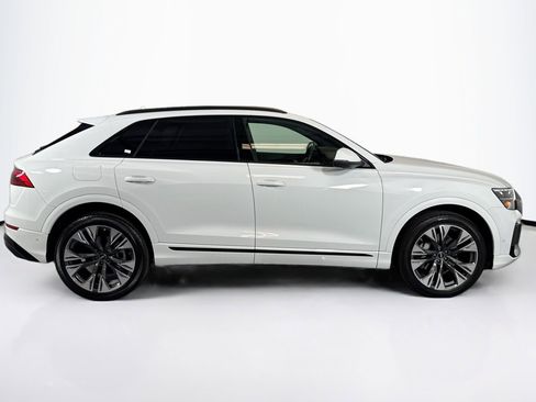 Used 2024 Audi Q8 Premium Plus w/ Premium Plus Package image 4