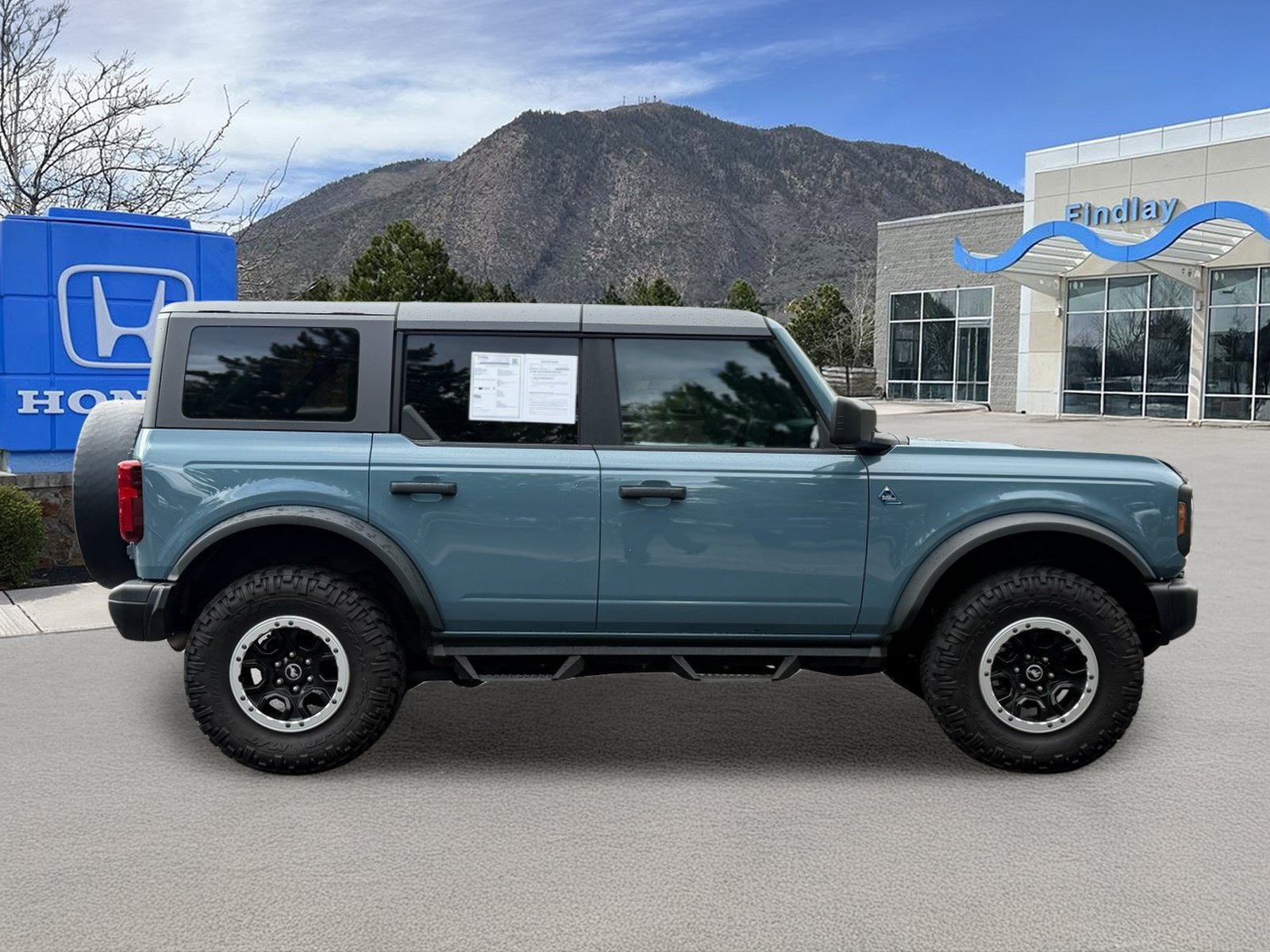 Used 2023 Ford Bronco Black Diamond w/ Sasquatch Package AWD/4WD image 6