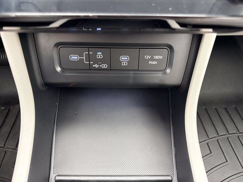 Used 2025 Hyundai Tucson Limited FWD image 24
