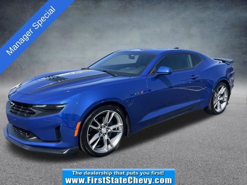 Used 2020 Chevrolet Camaro LT RWD image 1