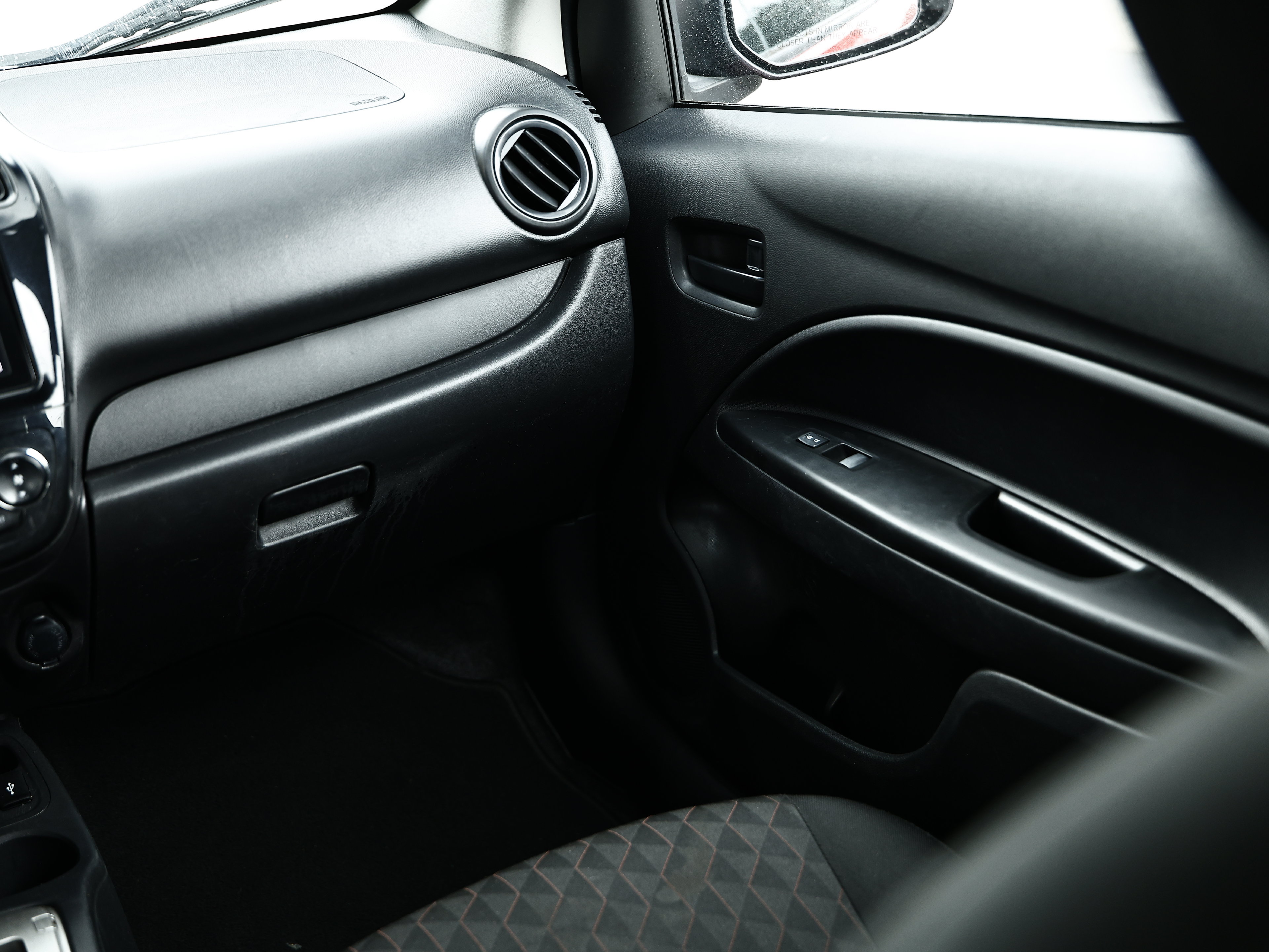Used 2023 Mitsubishi Mirage LE FWD image 29