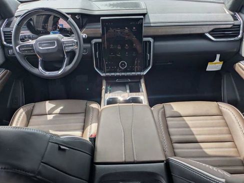 New 2026 GMC Acadia Denali Ultimate w/ LPO, Floor Liner Package FWD image 17