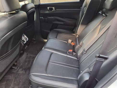 Used 2024 Kia Sorento S AWD/4WD image 7