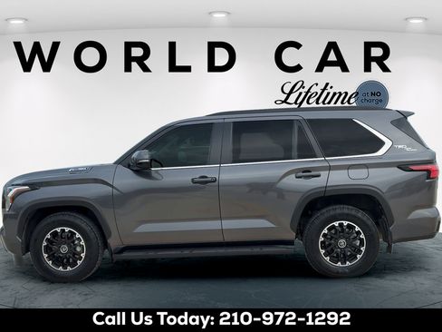 Used 2024 Toyota Sequoia SR5 w/ SR5 Premium Package AWD/4WD image 4