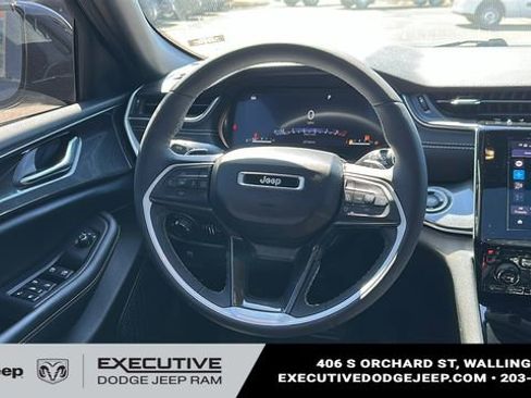 Used 2023 Jeep Grand Cherokee Altitude image 24