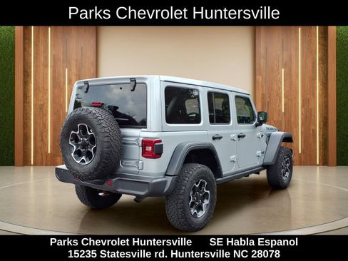 Used 2023 Jeep Wrangler Unlimited Rubicon 4xe w/ Cold Weather Group AWD/4WD image 33