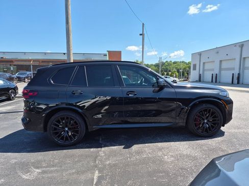 Used 2025 BMW X5 xDrive40i w/ M Sport Package AWD/4WD image 4