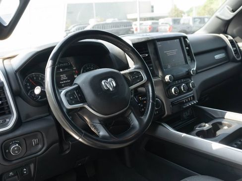 Used 2022 RAM 1500 Big Horn AWD/4WD image 3