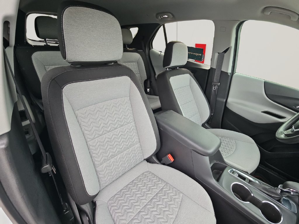 Certified 2024 Chevrolet Equinox LS w/ LS Convenience Package FWD image 16