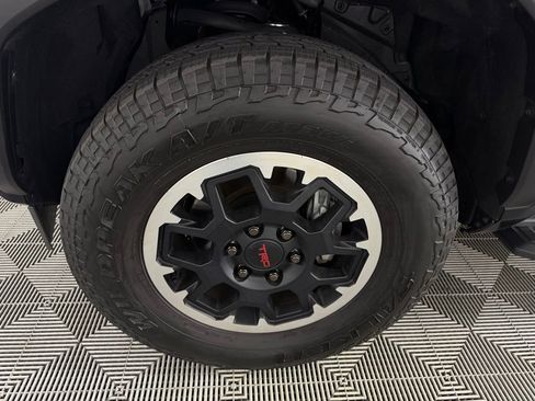 Used 2025 Toyota 4Runner TRD Off-Road AWD/4WD image 11