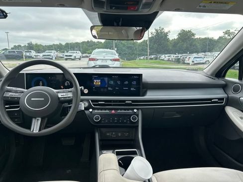 Used 2024 Hyundai Sonata SEL FWD image 5