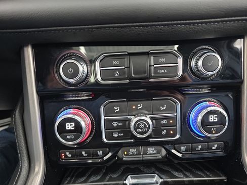 Used 2024 GMC Yukon XL Denali w/ Denali Reserve Package image 41