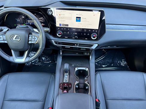 Used 2025 Lexus RX 350h w/ Convenience Package image 3