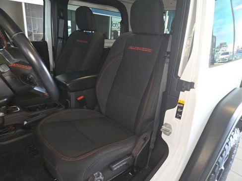 Used 2022 Jeep Wrangler Rubicon w/ LED Lighting Group AWD/4WD image 11