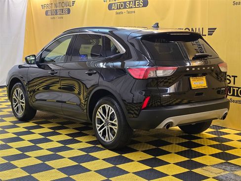 Used 2021 Ford Escape SEL image 6