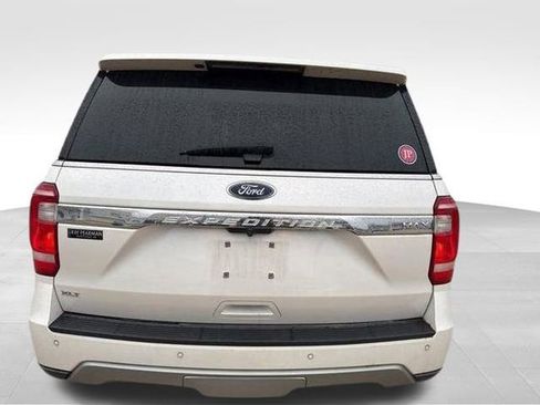 Used 2019 Ford Expedition Max XLT w/ Equipment Group 202A image 8