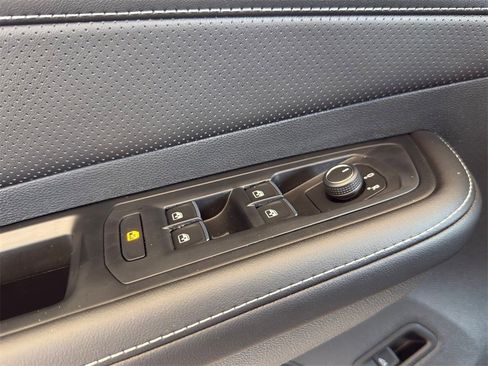 New 2026 Volkswagen Atlas Cross Sport SE image 26