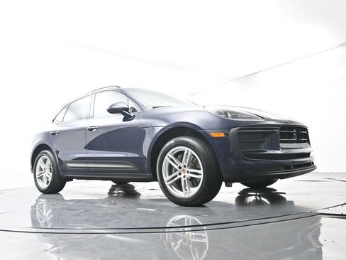 Certified 2023 Porsche Macan AWD/4WD image 54