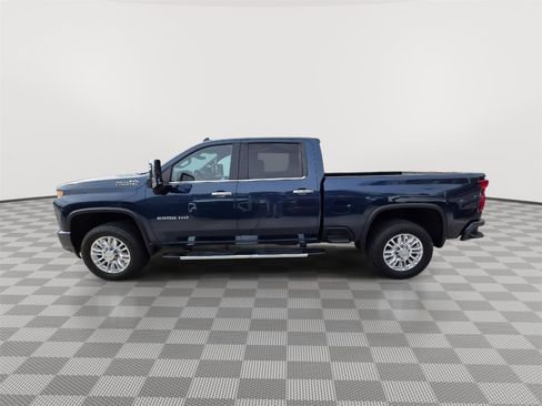 Used 2020 Chevrolet Silverado 2500 High Country w/ Z71 Off-Road Package image 10