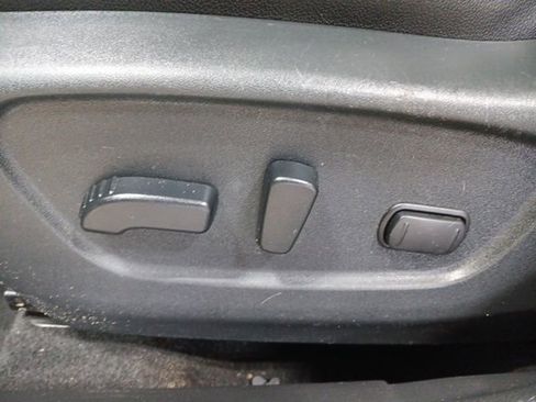 Used 2018 Nissan Rogue SL image 14