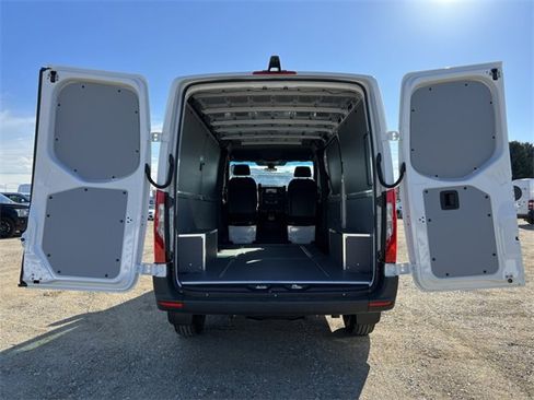 New 2025 Mercedes-Benz Sprinter 2500 image 40