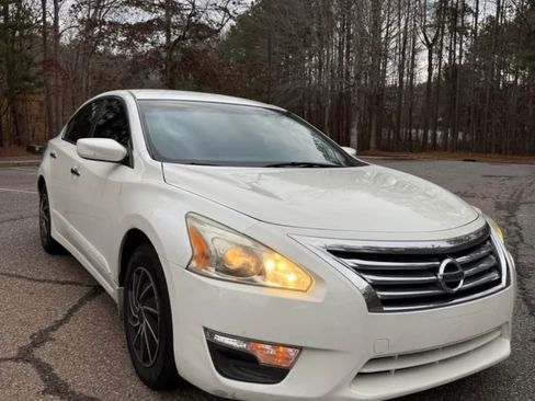 Used 2015 Nissan Altima 2.5 S w/ Power Driver Seat Package image 1