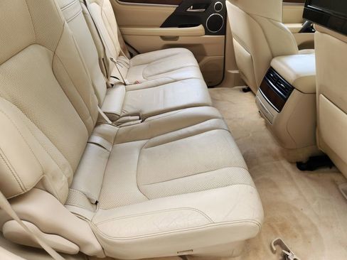 Used 2017 Lexus LX 570 4WD w/ Luxury Package image 32