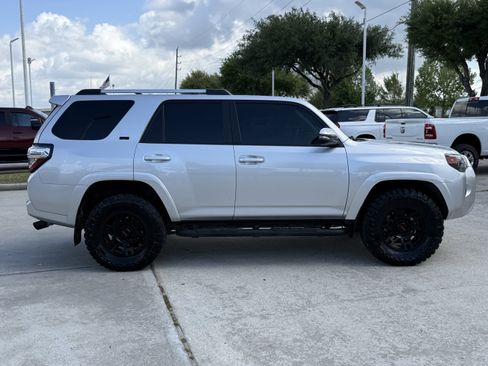 Used 2023 Toyota 4Runner SR5 Premium w/ Moonroof Package image 3