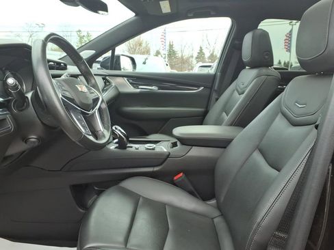 Used 2023 Cadillac XT5 Premium Luxury image 12