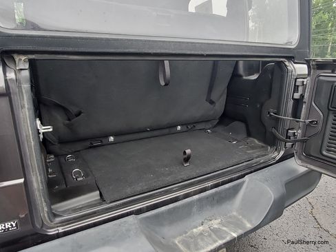 Used 2024 Jeep Wrangler Sport AWD/4WD image 16