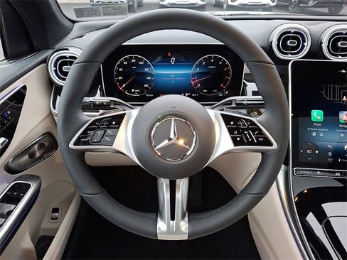 New 2026 Mercedes-Benz GLC 300 4MATIC image 17