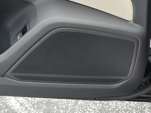 Used 2025 Audi A6 2.0T Premium image 32