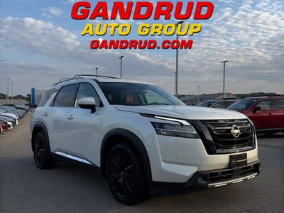Certified 2022 Nissan Pathfinder Platinum w/ Cargo Package