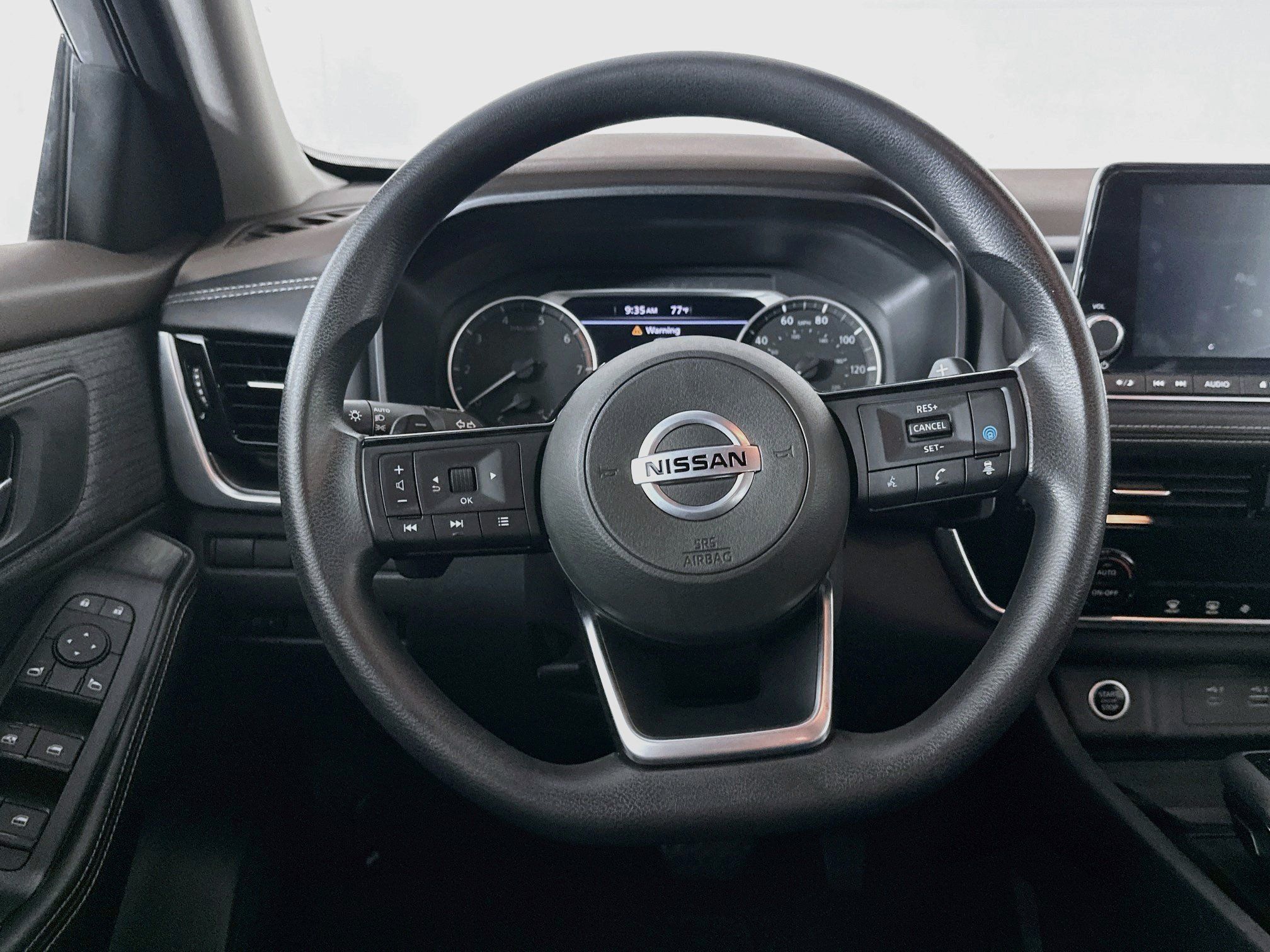 Used 2021 Nissan Rogue SV FWD image 18