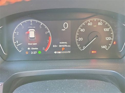 Certified 2025 Honda Pilot TrailSport image 27