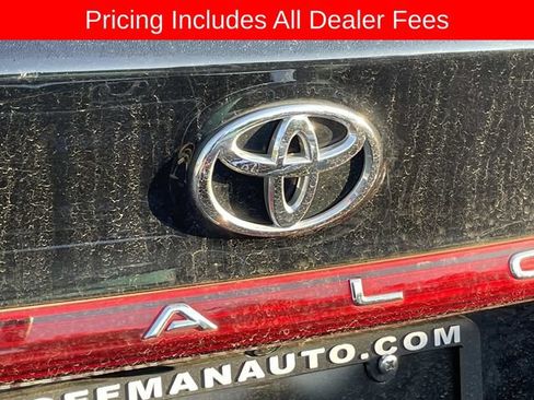 Used 2019 Toyota Avalon XLE w/ Moonroof Package FWD image 6