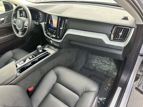 Certified 2025 Volvo XC60 B5 Plus image 26