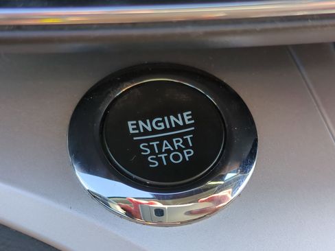 Used 2023 Ford Explorer XLT w/ Equipment Group 202A image 22