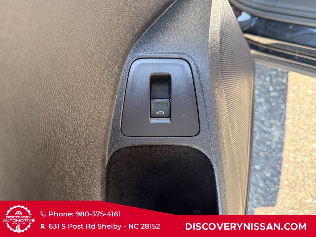 Used 2021 Volkswagen Tiguan SEL FWD image 13
