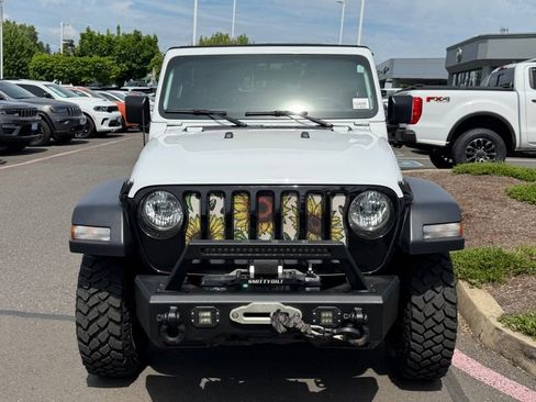Used 2023 Jeep Wrangler Sport AWD/4WD image 3