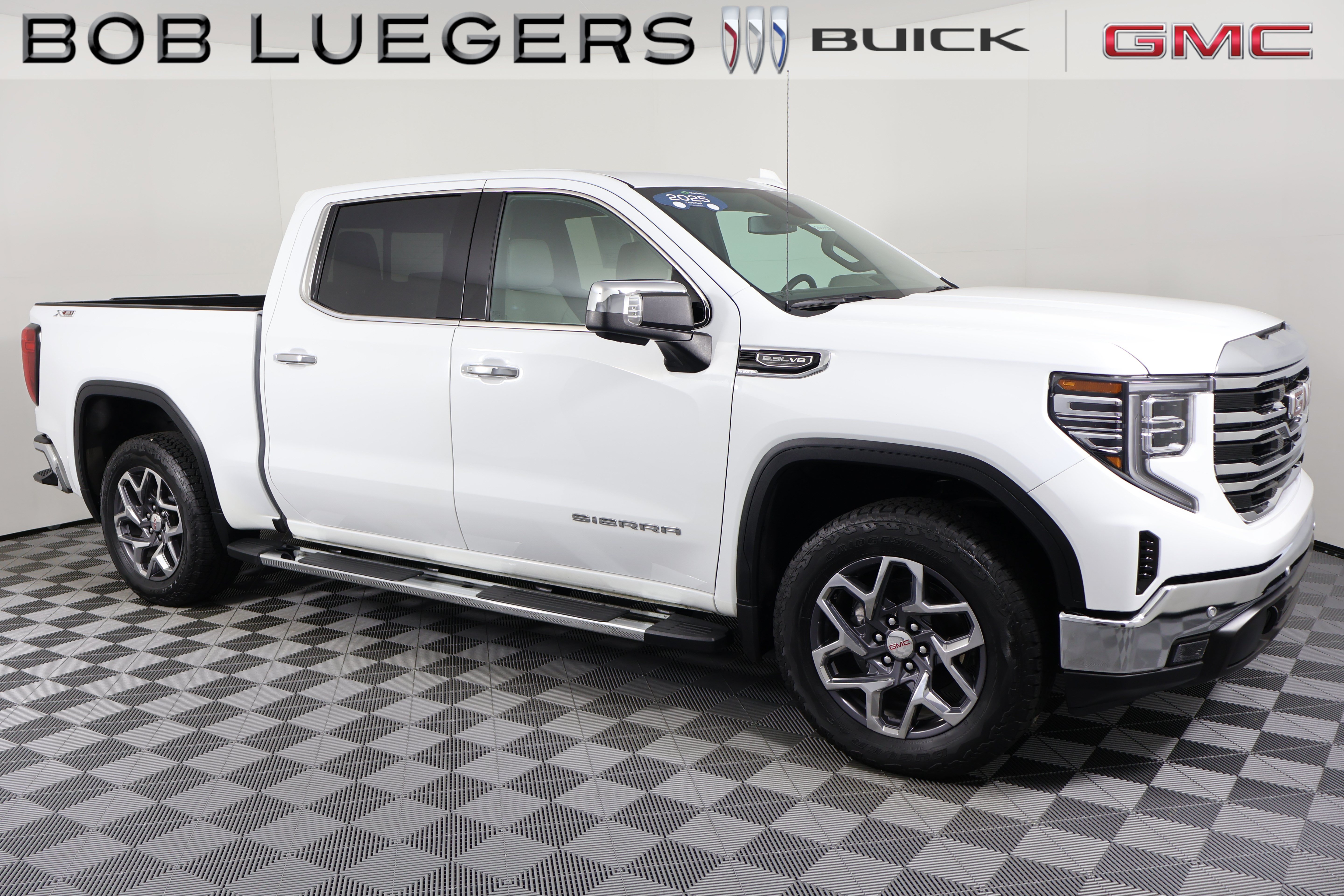 Certified 2025 GMC Sierra 1500 SLT w/ SLT Premium Plus Package AWD/4WD image 2