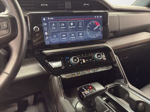 Used 2024 GMC Sierra 1500 AT4 w/ Technology Package image 21