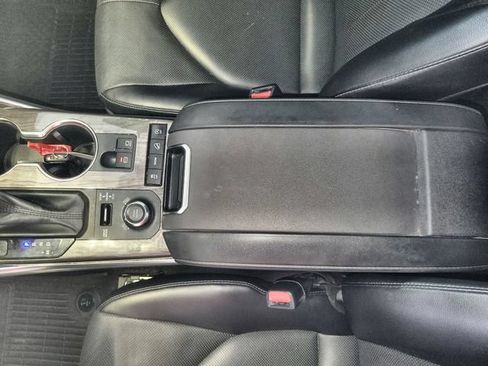 Used 2022 Toyota Highlander Limited AWD/4WD image 21