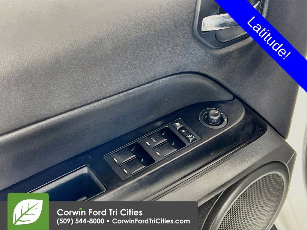 Used 2011 Jeep Patriot Latitude AWD/4WD image 12