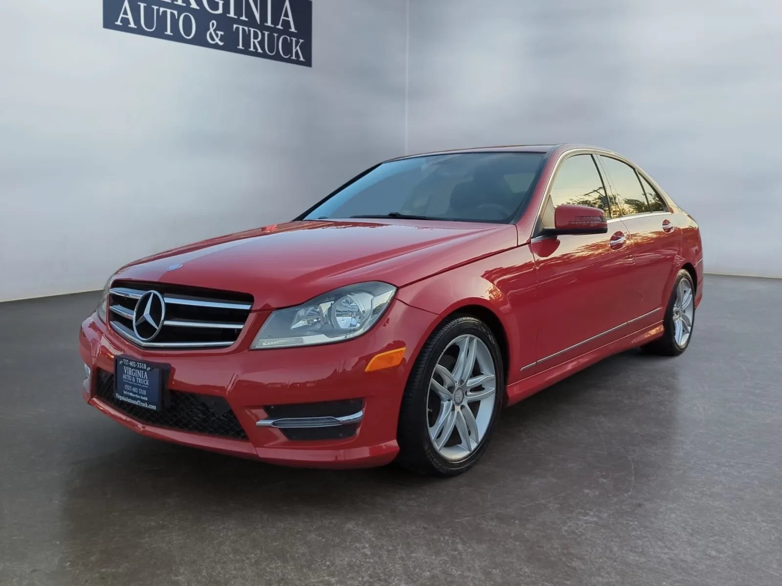 Used 2014 Mercedes-Benz C 250 Sedan image 1