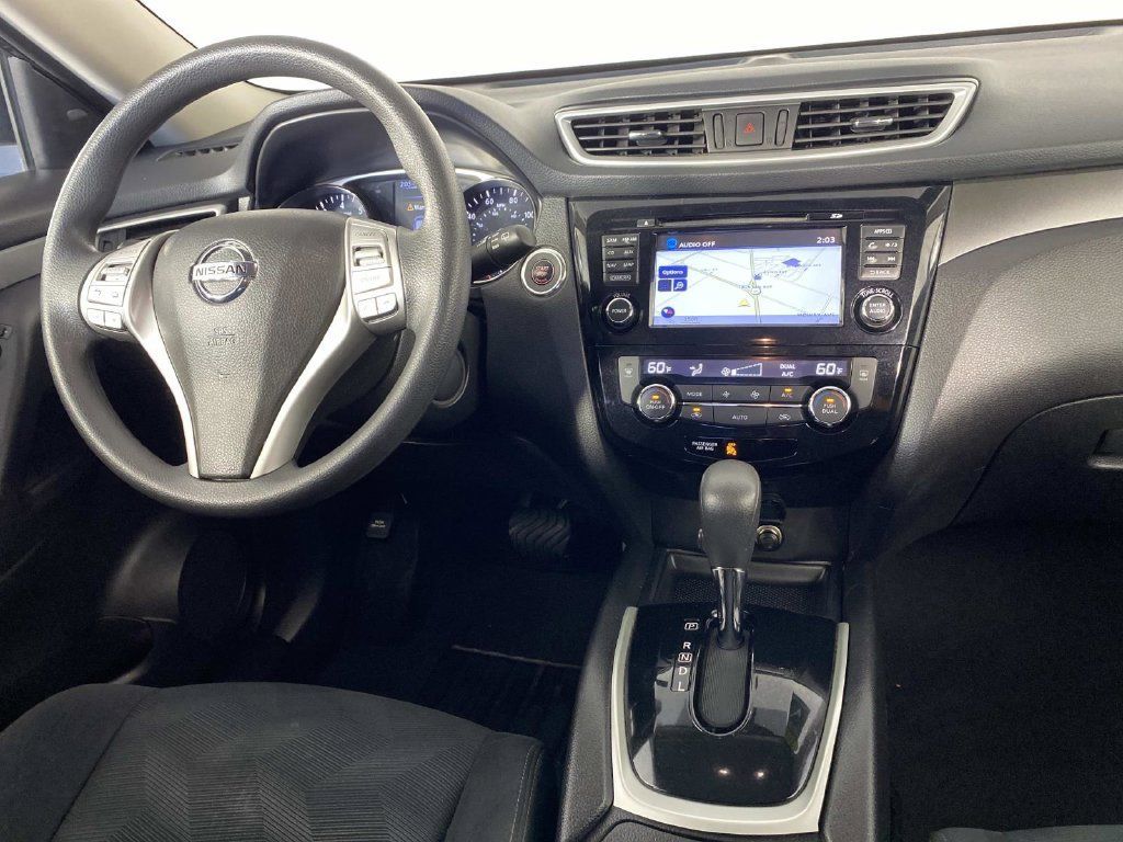 Used 2016 Nissan Rogue SV w/ SV Premium Package AWD/4WD image 13