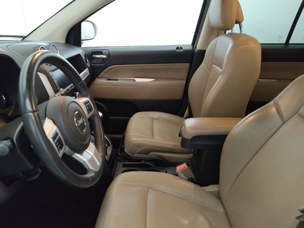 Used 2017 Jeep Compass High Altitude AWD/4WD image 17