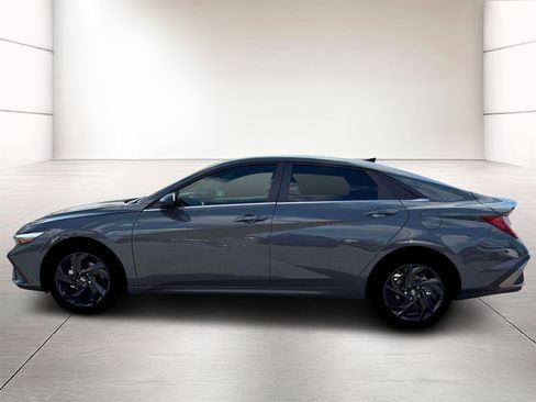 New 2026 Hyundai Elantra SEL Sport w/ Cargo Package FWD image 3
