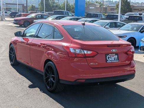 Used 2012 Ford Focus SEL FWD image 8